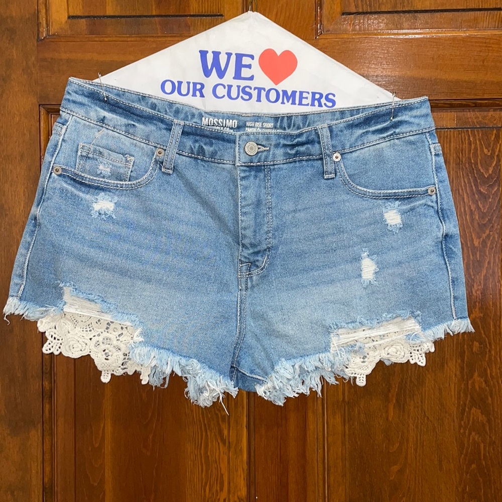 Light jean shorts